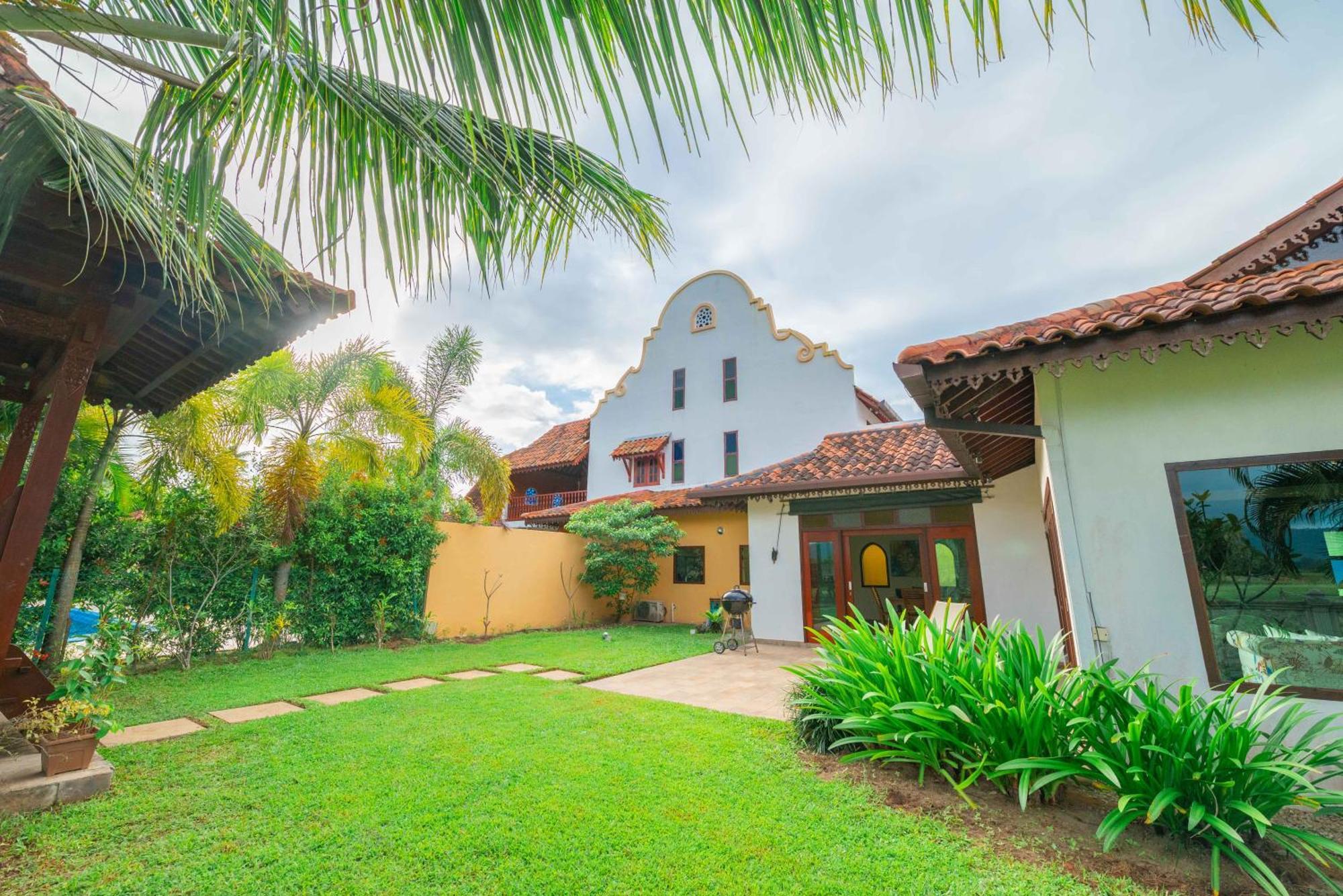 Limasan Villa Langkawi パンタイ・サナング エクステリア 写真
