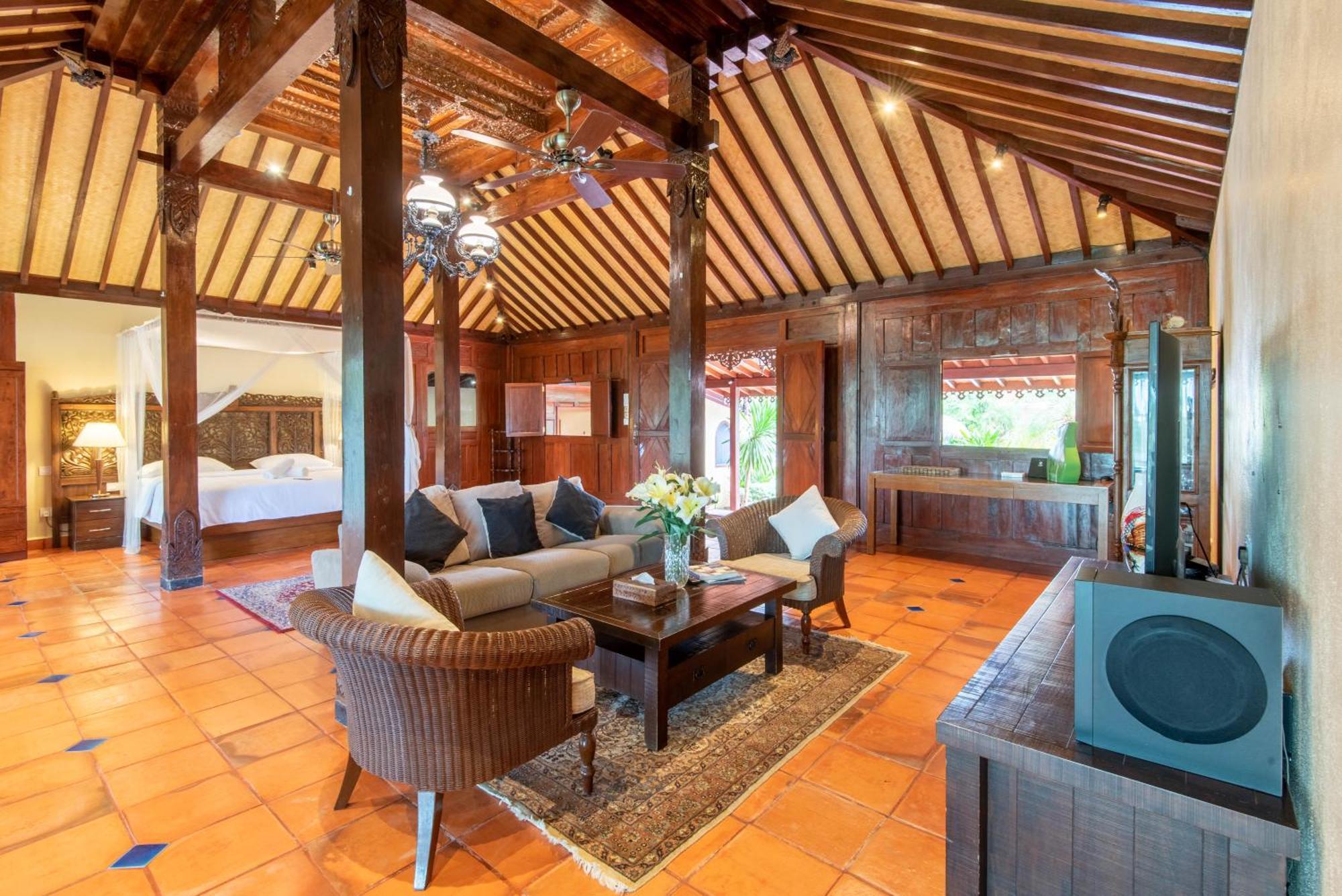 Limasan Villa Langkawi パンタイ・サナング エクステリア 写真